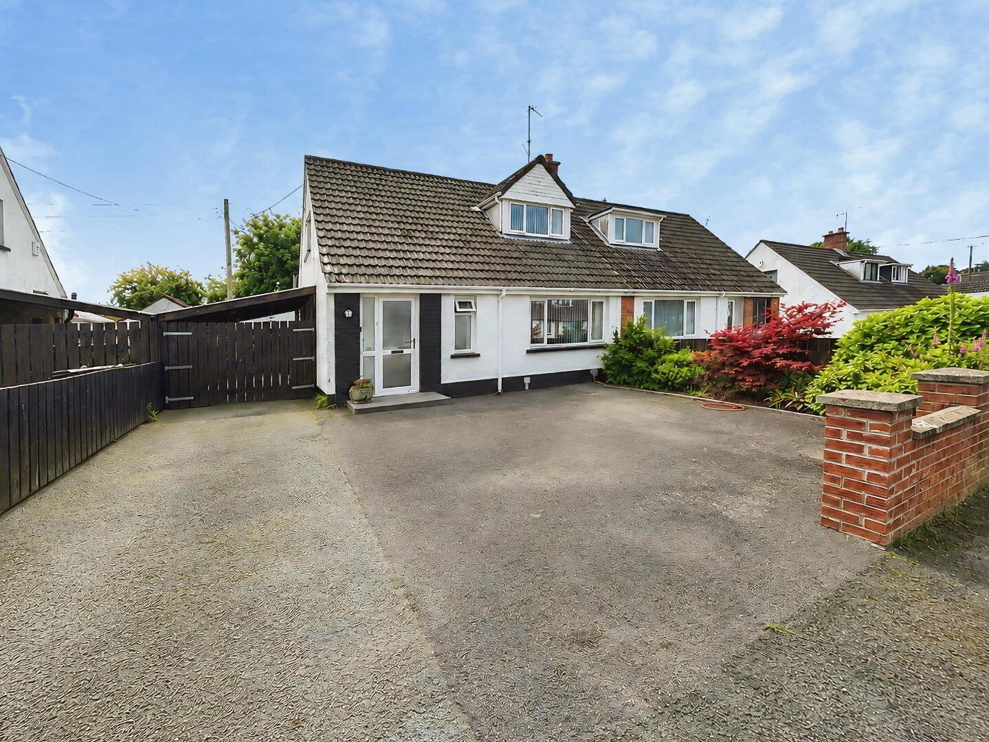 7 Greenburn Park 1 of 15