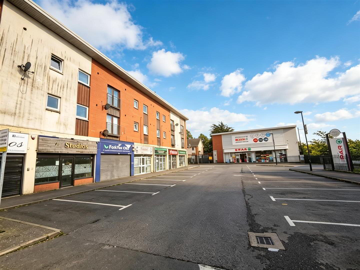 Unit 2, Weavershill Square 2 of 17