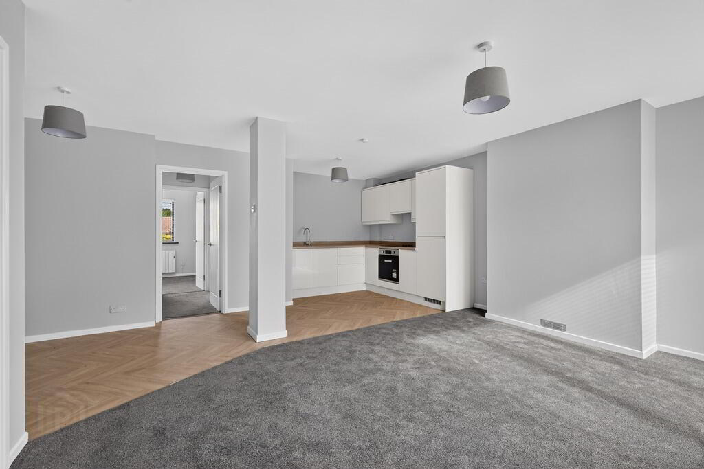 10 Abbeycourt, 2-16 Newtownards Road 3 of 13