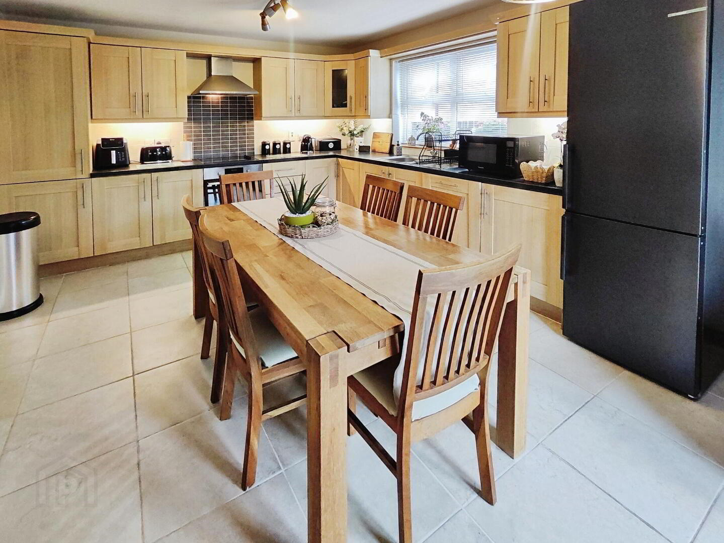 10 Granary Close 2 of 16