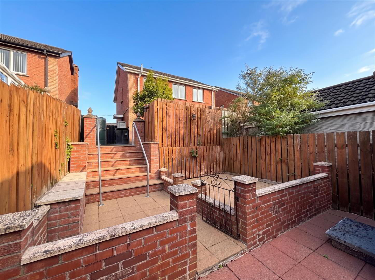 34 Mountjoy Street 23 of 23