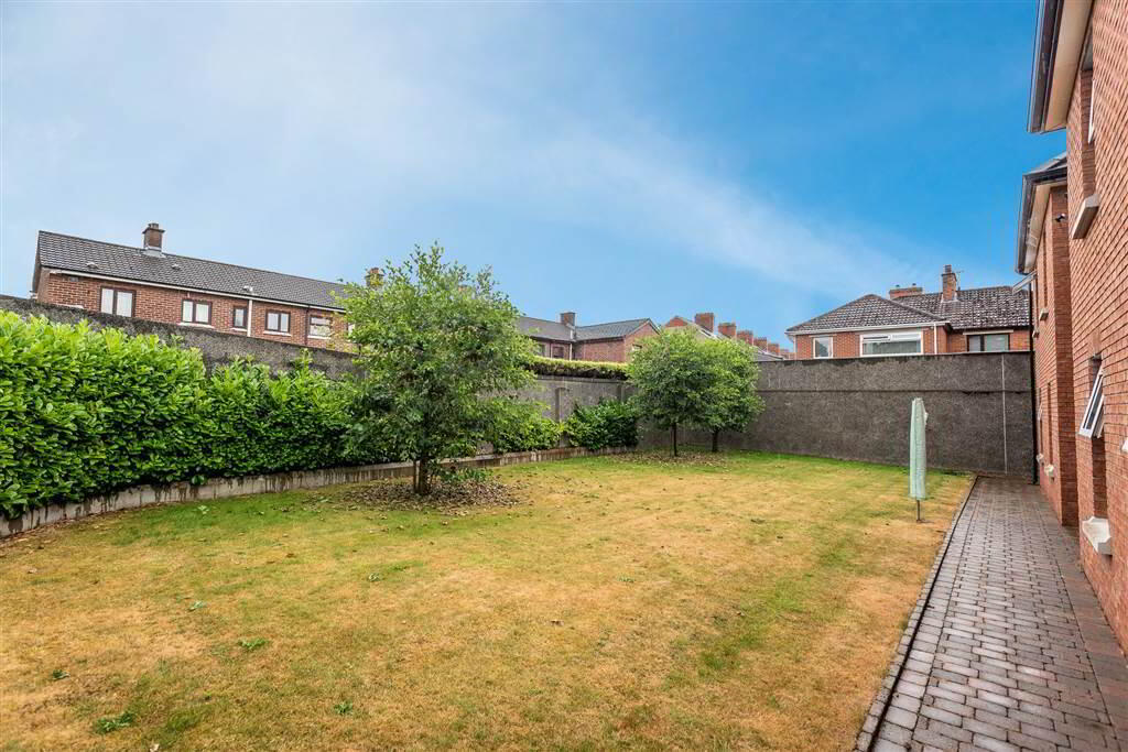 Apt 1, 201 Holywood Road 10 of 10