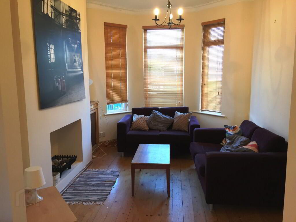 44 Titania Street 3 of 6