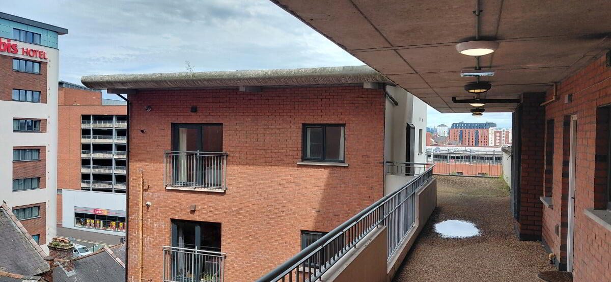 607 College Court Central 2 of 20
