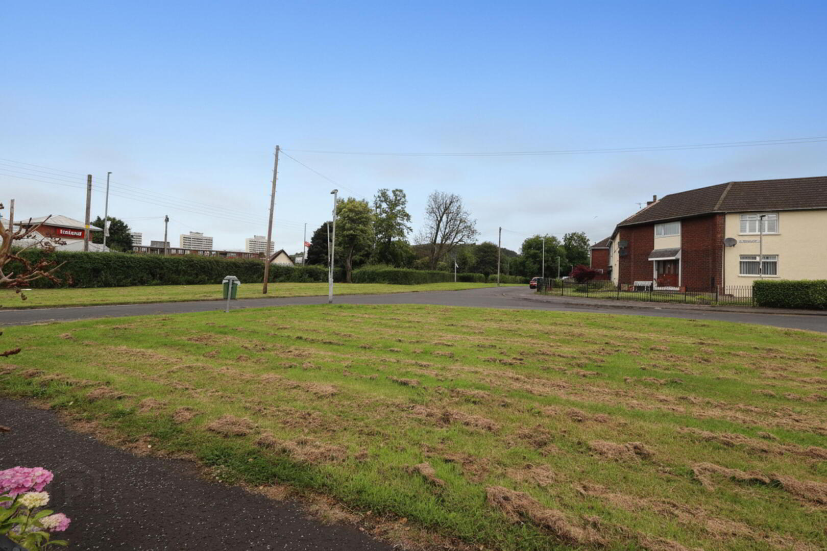 2B Bracken Way 15 of 16