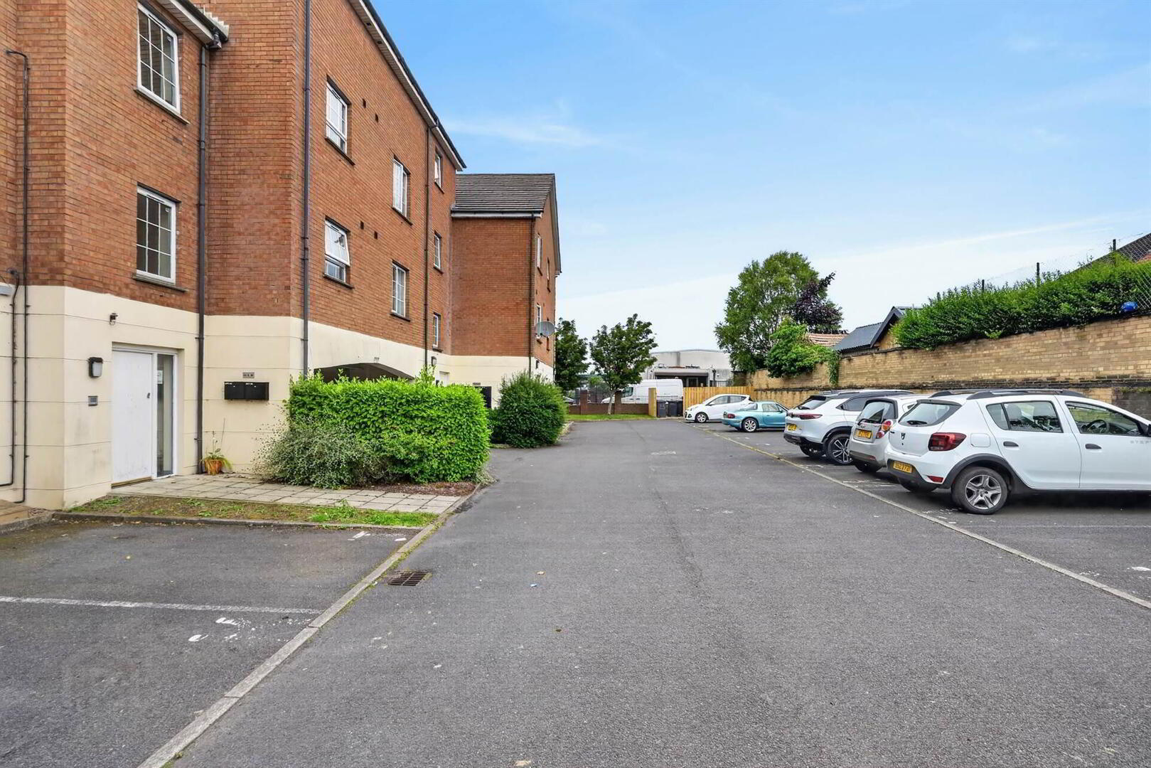 Apt 35 The Courtyard, 222 Castlereagh Road 18 of 19
