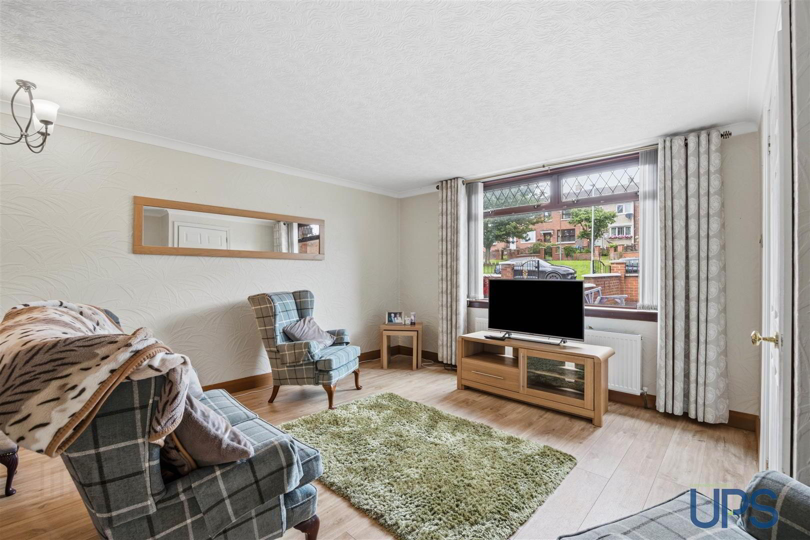 200 Lenadoon Avenue 3 of 21
