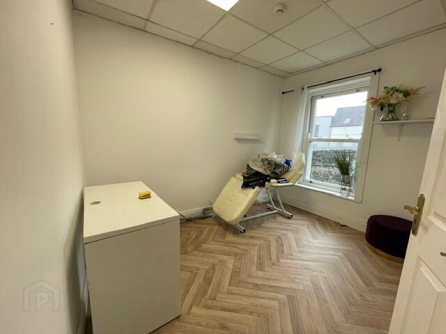 18 Waterloo Street 12 of 12