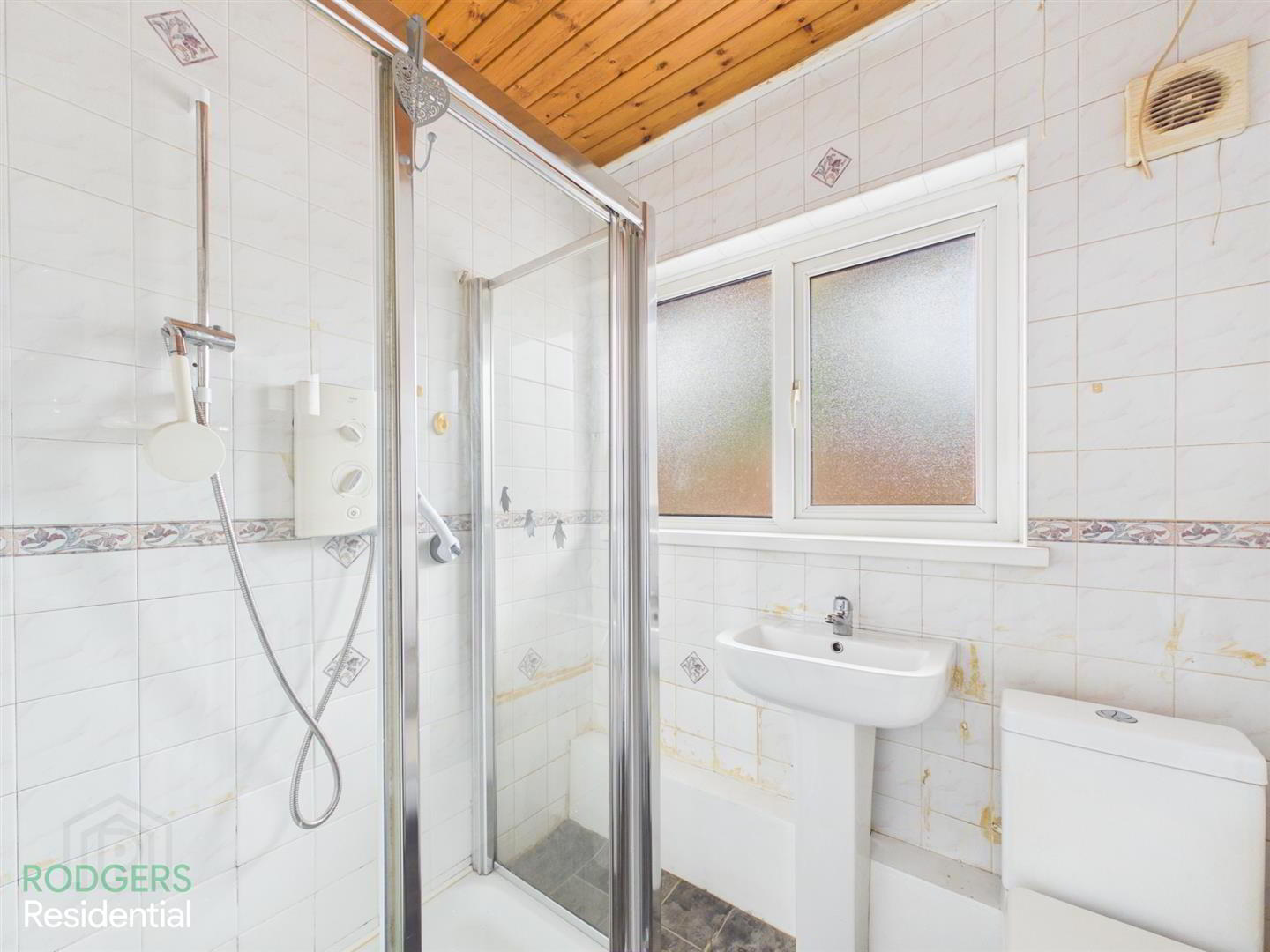 8 Braeside Grove 11 of 12