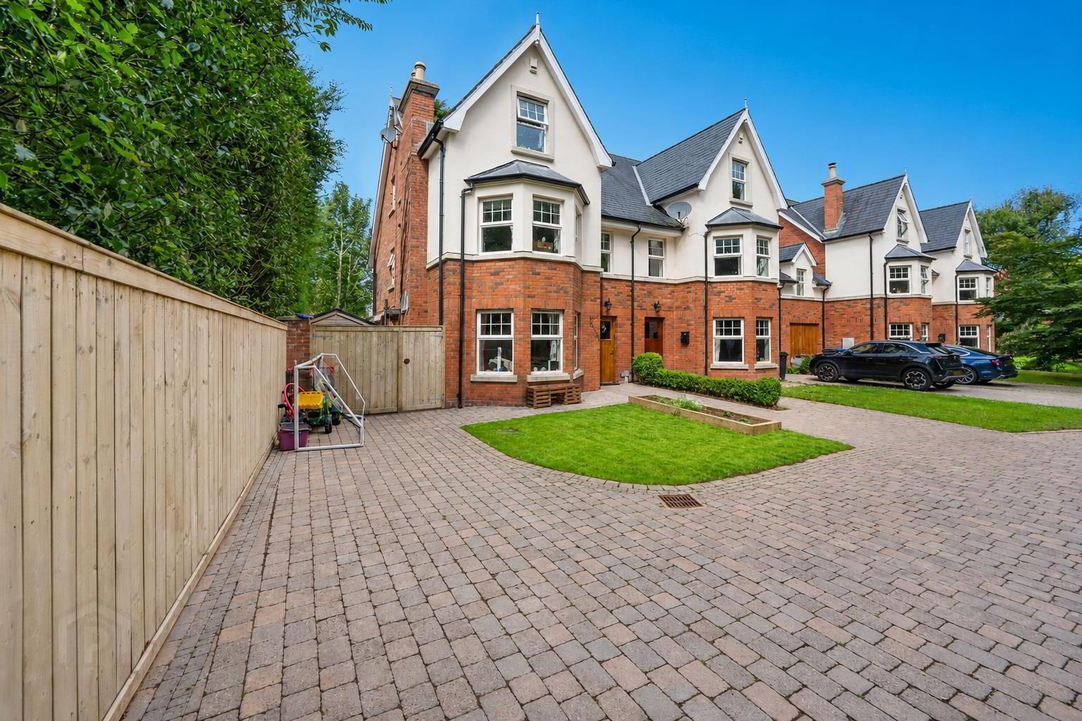 2c Wilshere Drive 30 of 31