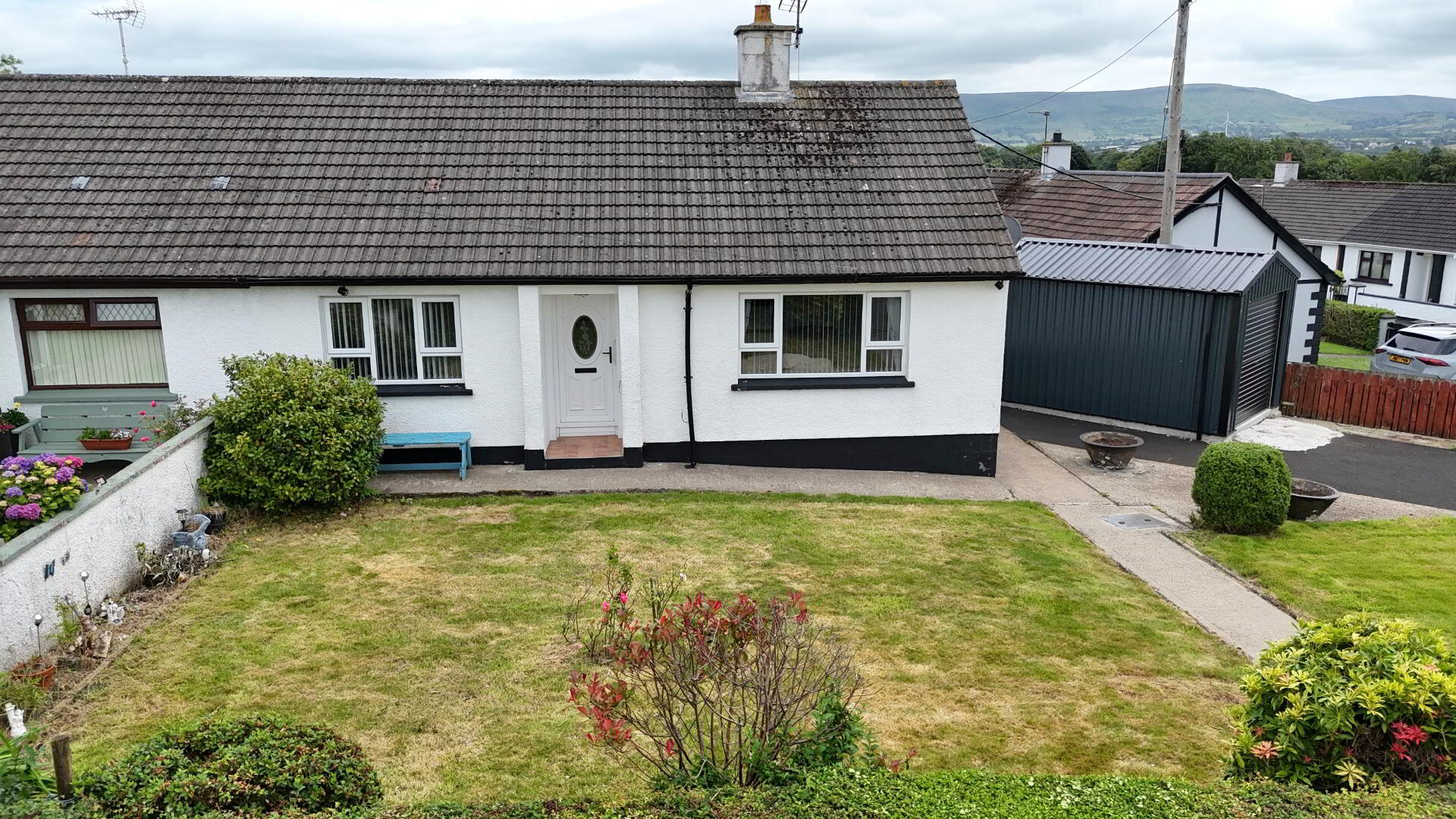 6 Dernaflaw Cottages 2 of 21