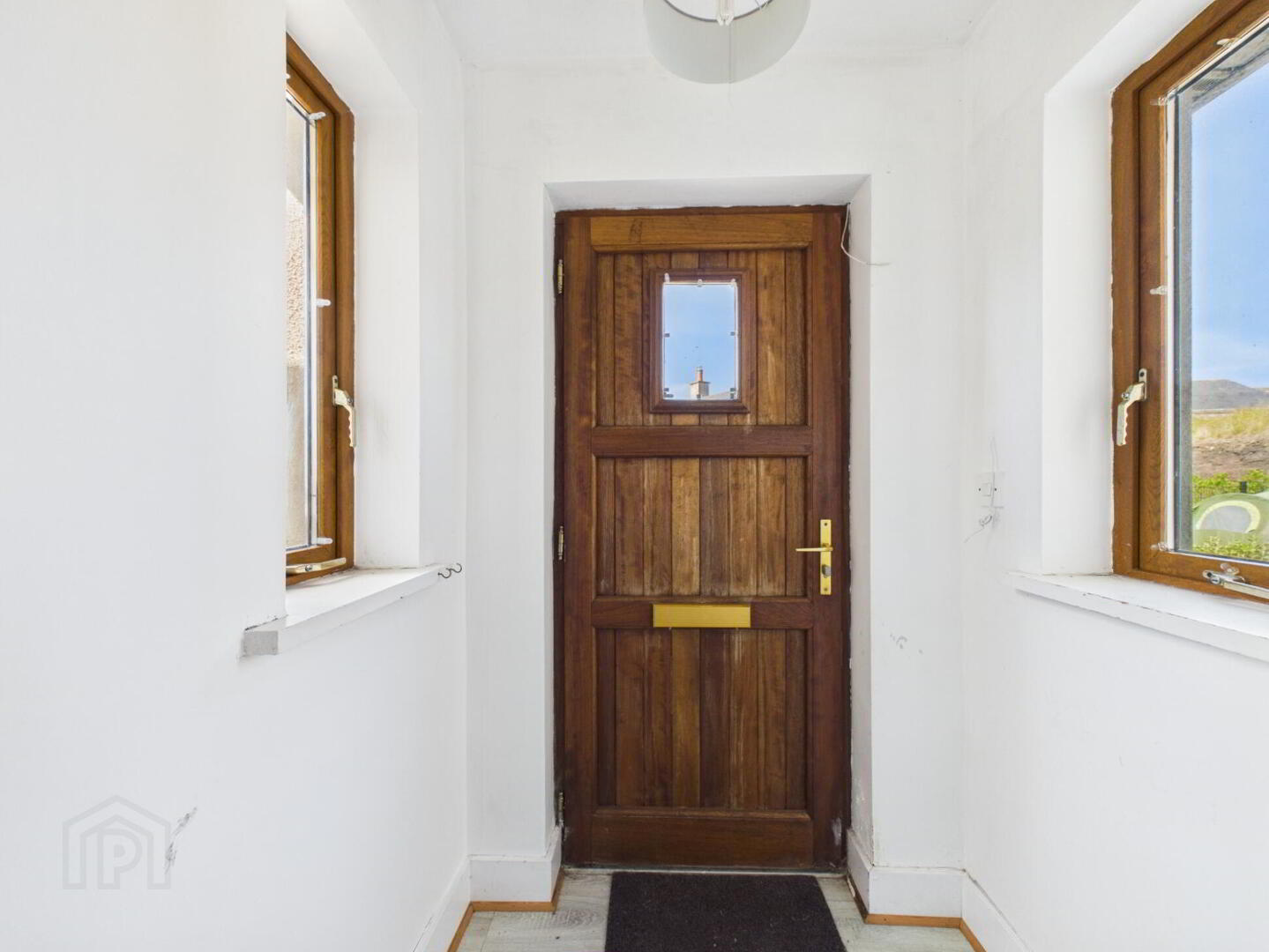 8 The Mews 3 of 20
