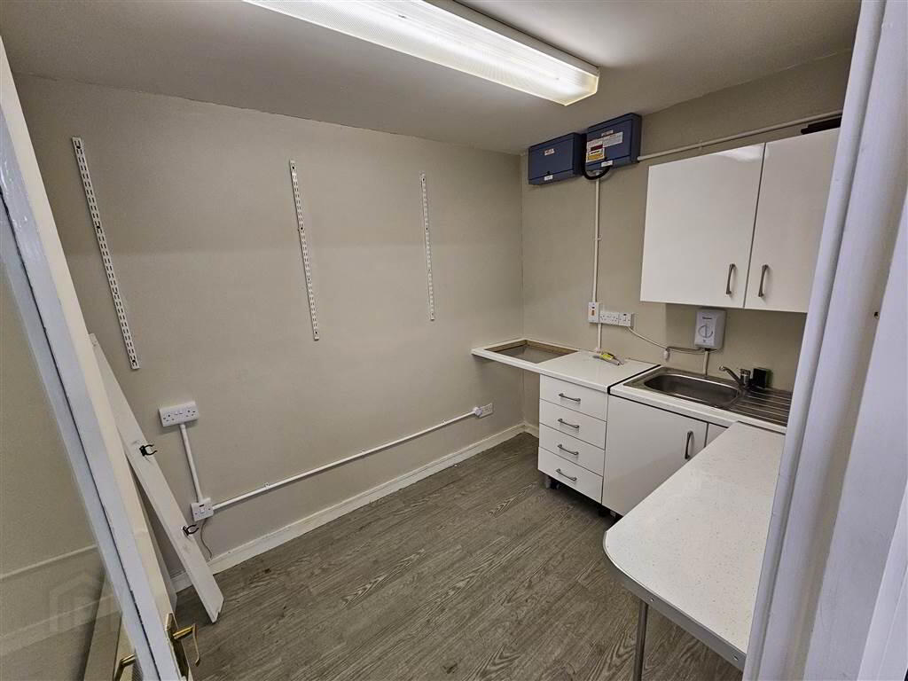 Unit 25, Glenwood Business Centre 5 of 6
