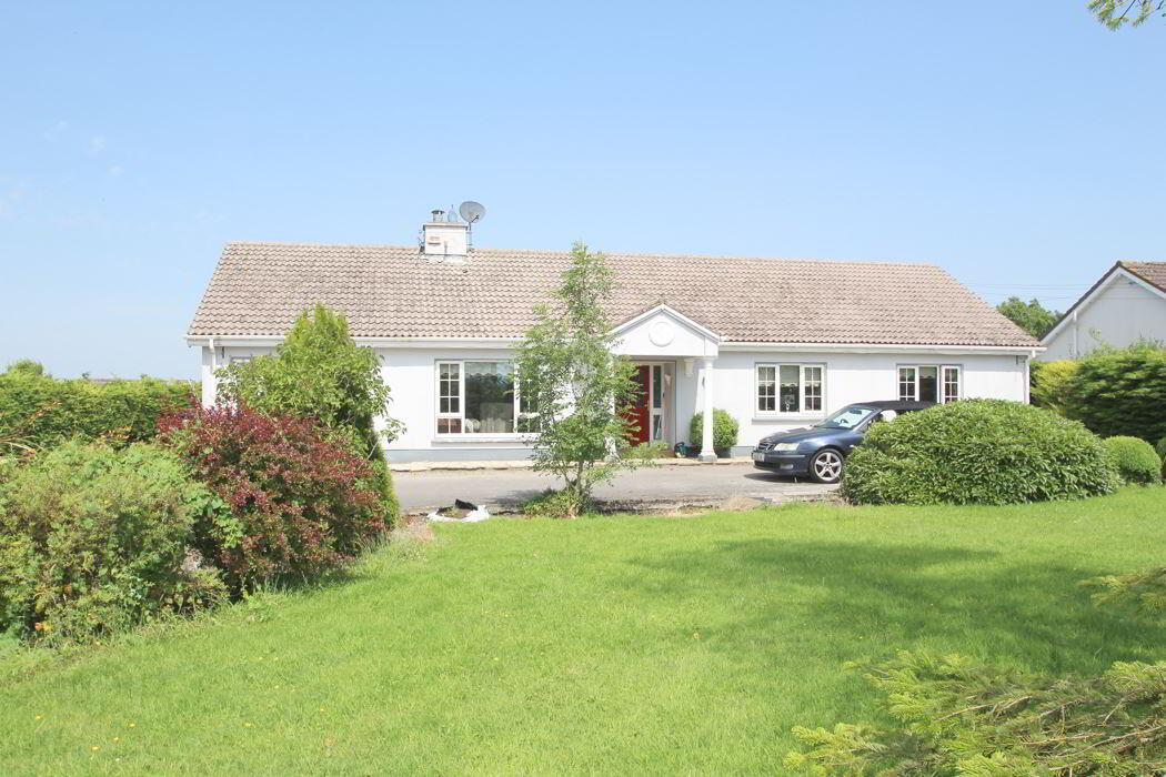 Hillview House, Kilmurray 1 of 20