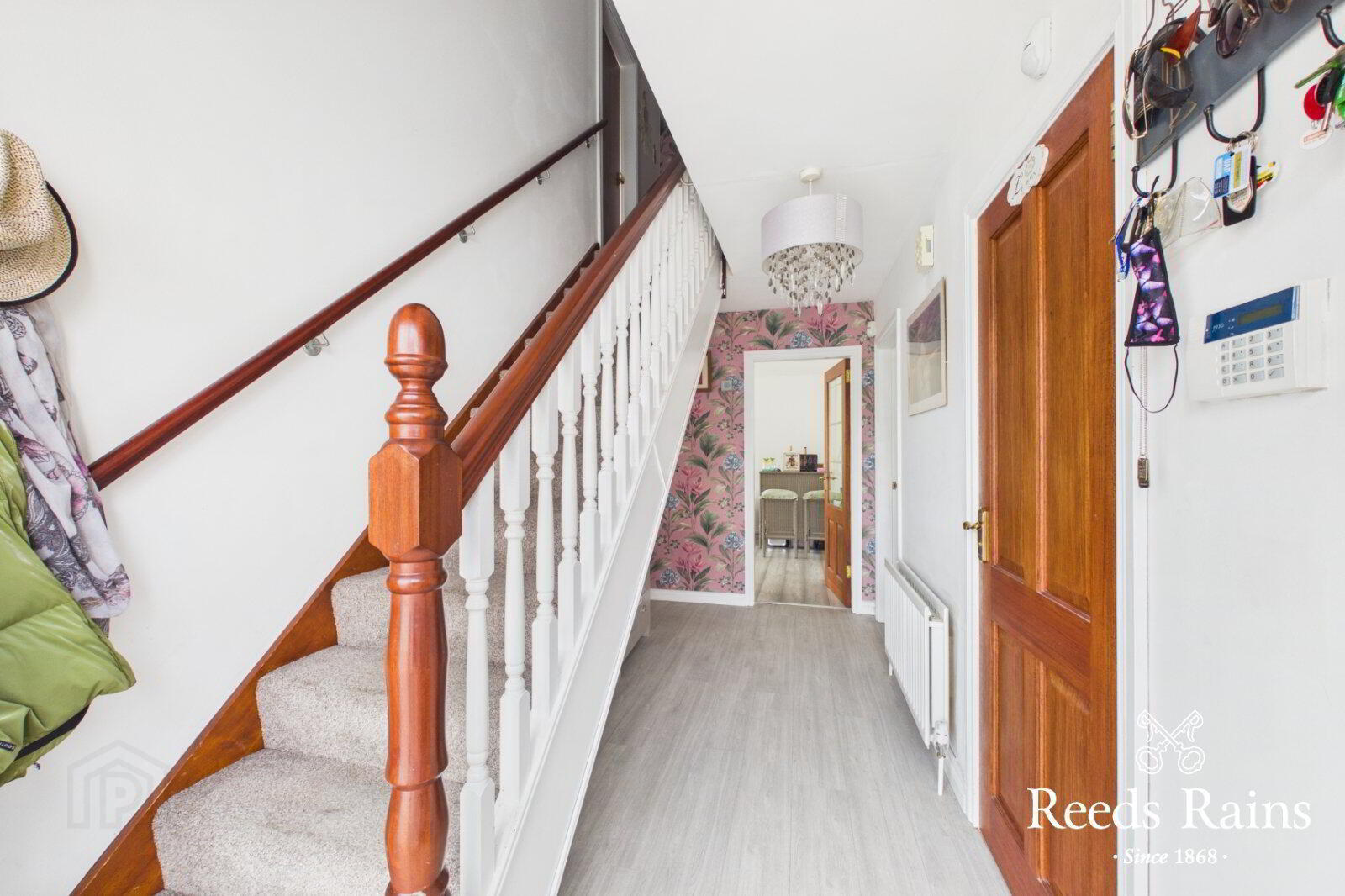 33 Broadlands Park 2 of 20