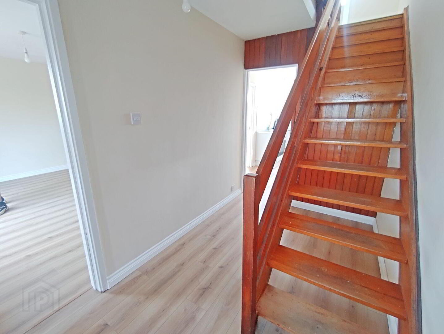 27 Mossgrove Avenue 3 of 18