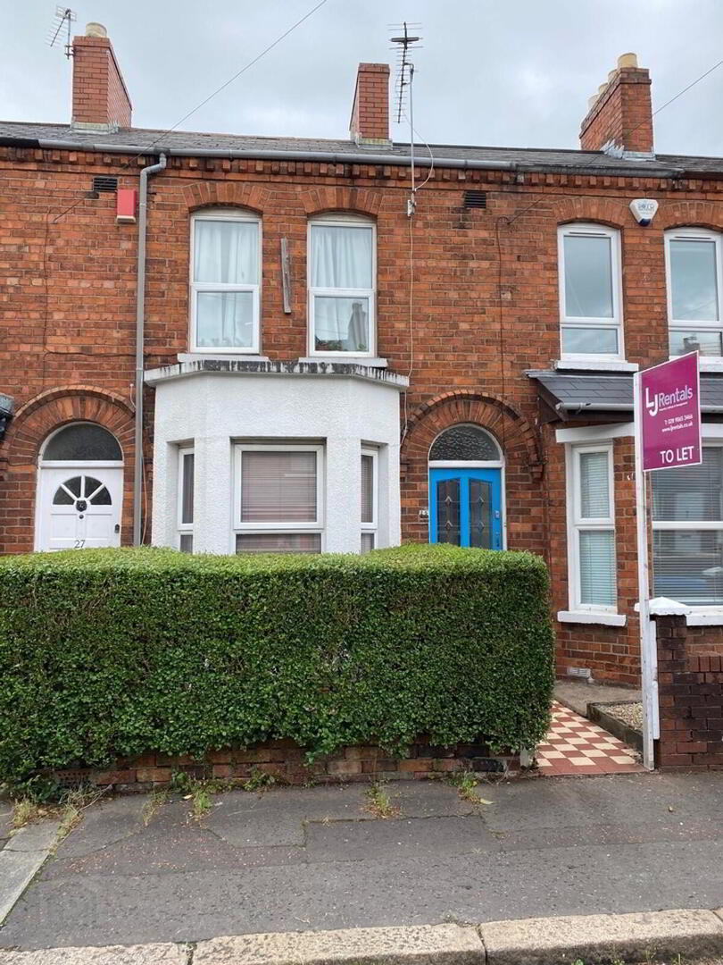 25 St Albans Gardens 1 of 13