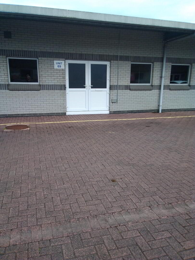 69-71 CIDO Business Complex, Carn Drive 1 of 5