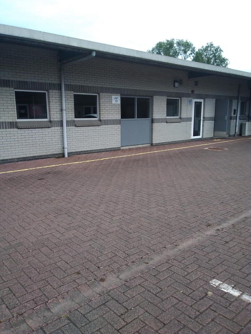 69-71 CIDO Business Complex, Carn Drive 2 of 5