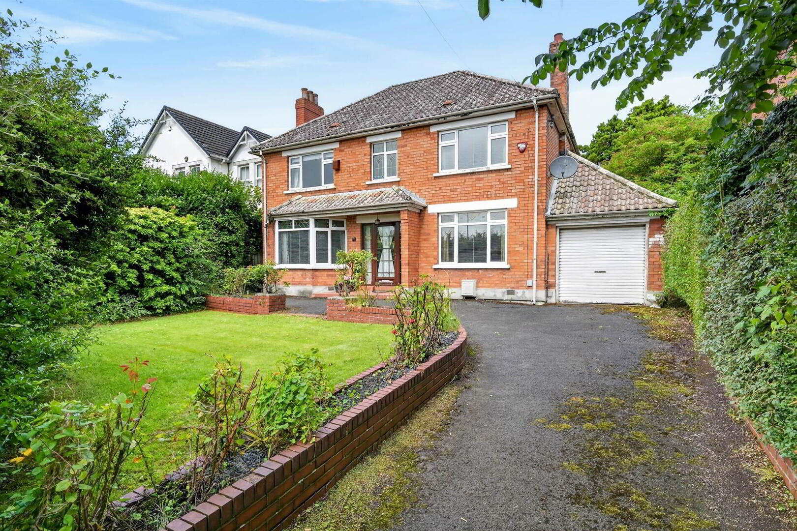 97 Andersonstown Road 2 of 40