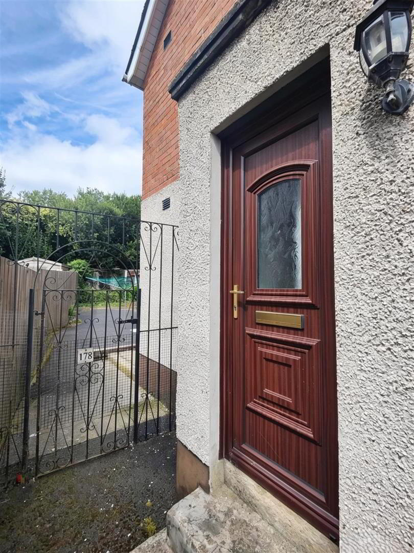178 Joanmount Gardens 2 of 17