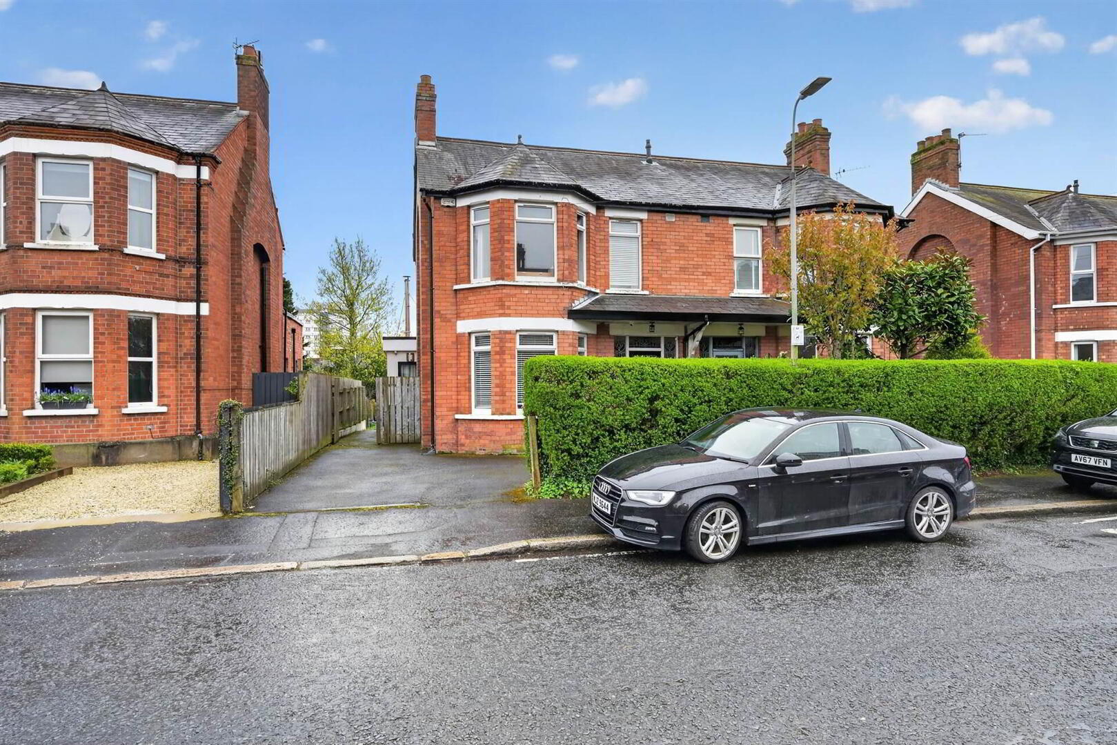 18 Onslow Gardens 2 of 39