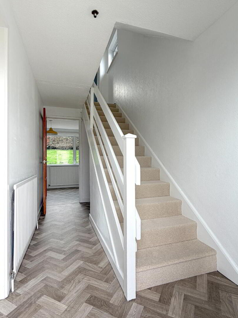 28 Hillview Park 2 of 29
