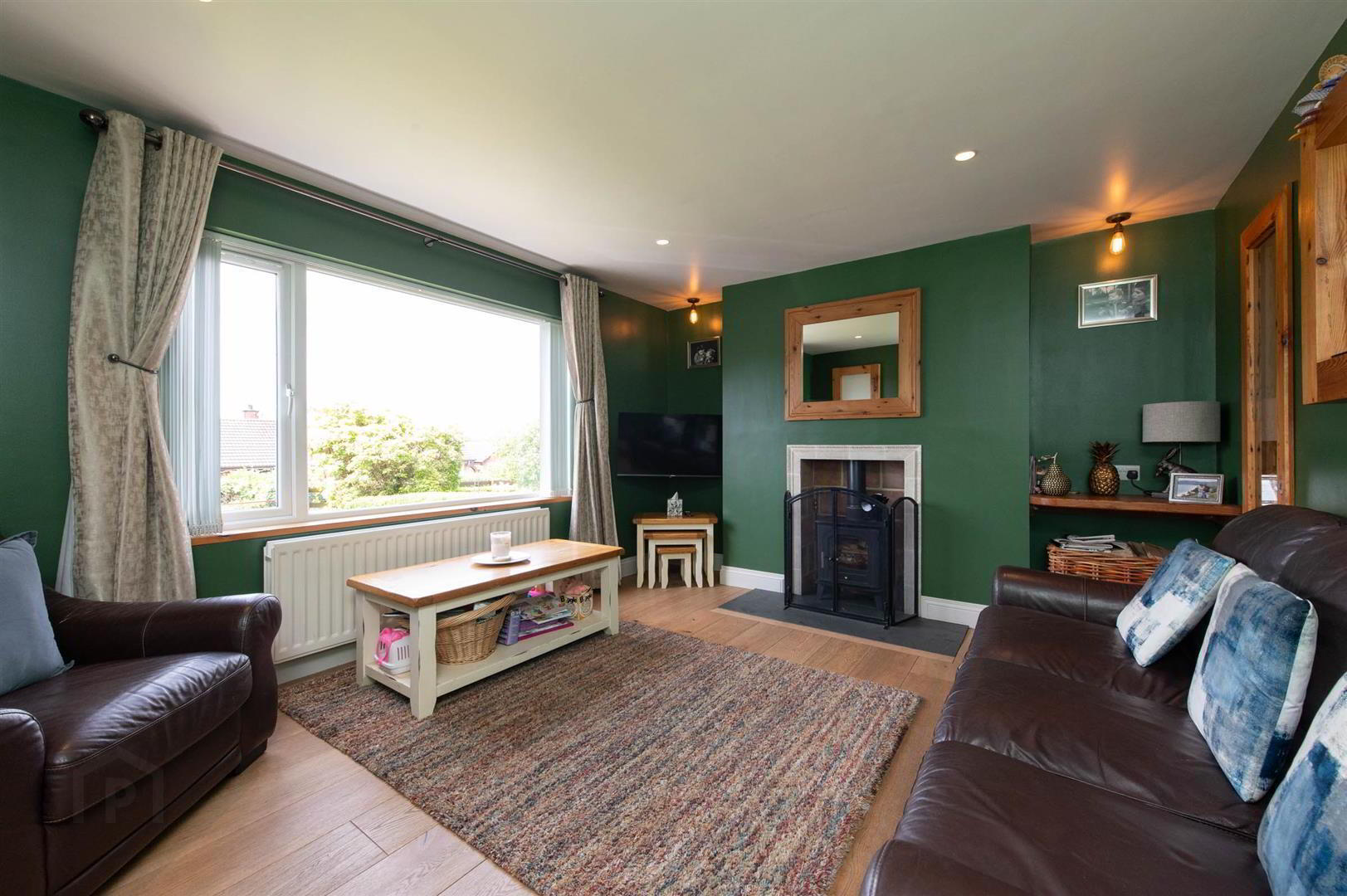 4 Braeside Drive 3 of 34