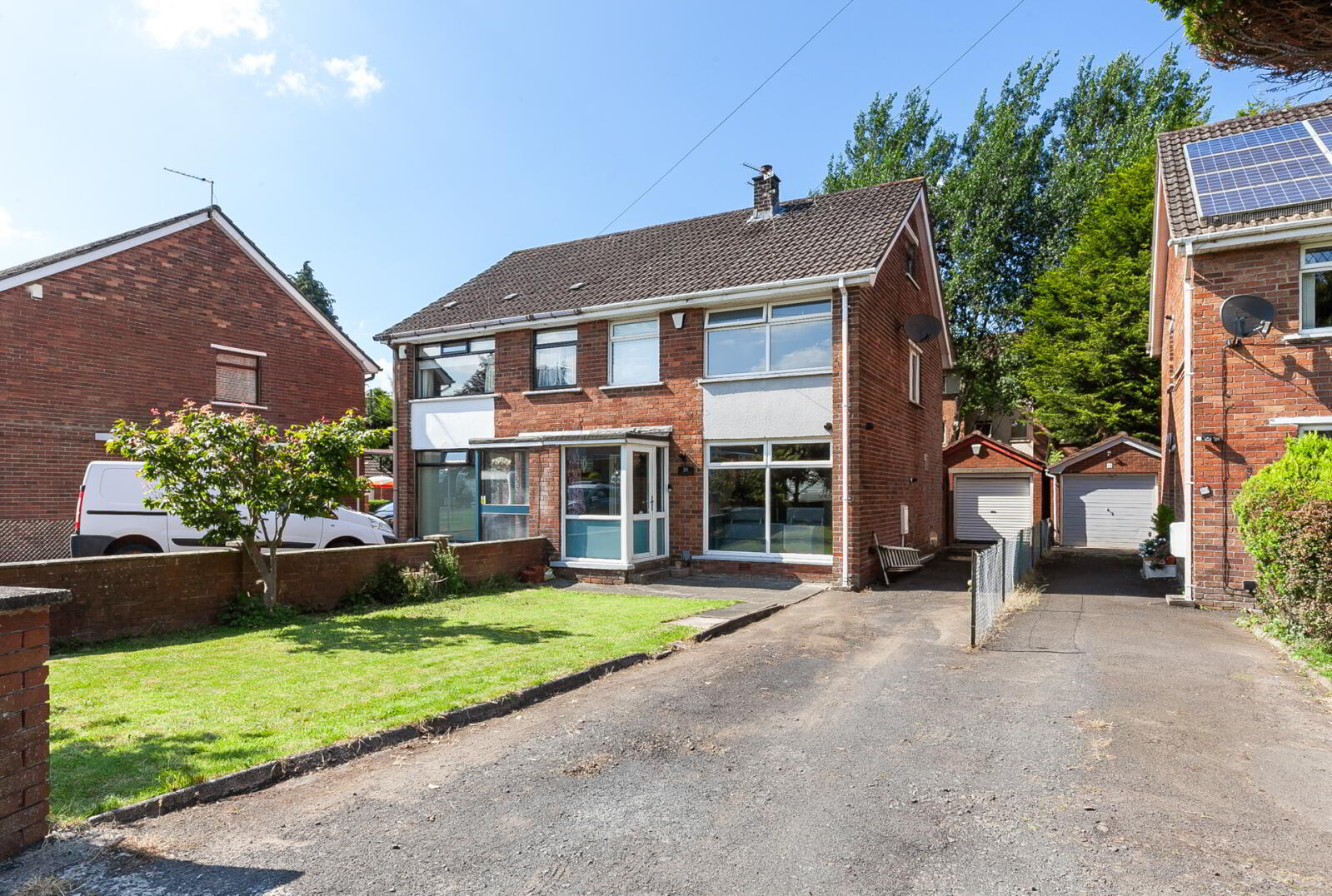 28 Hillview Park 1 of 31