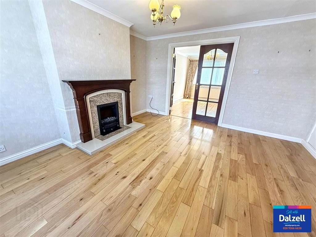 17 Thornleigh Park 2 of 16