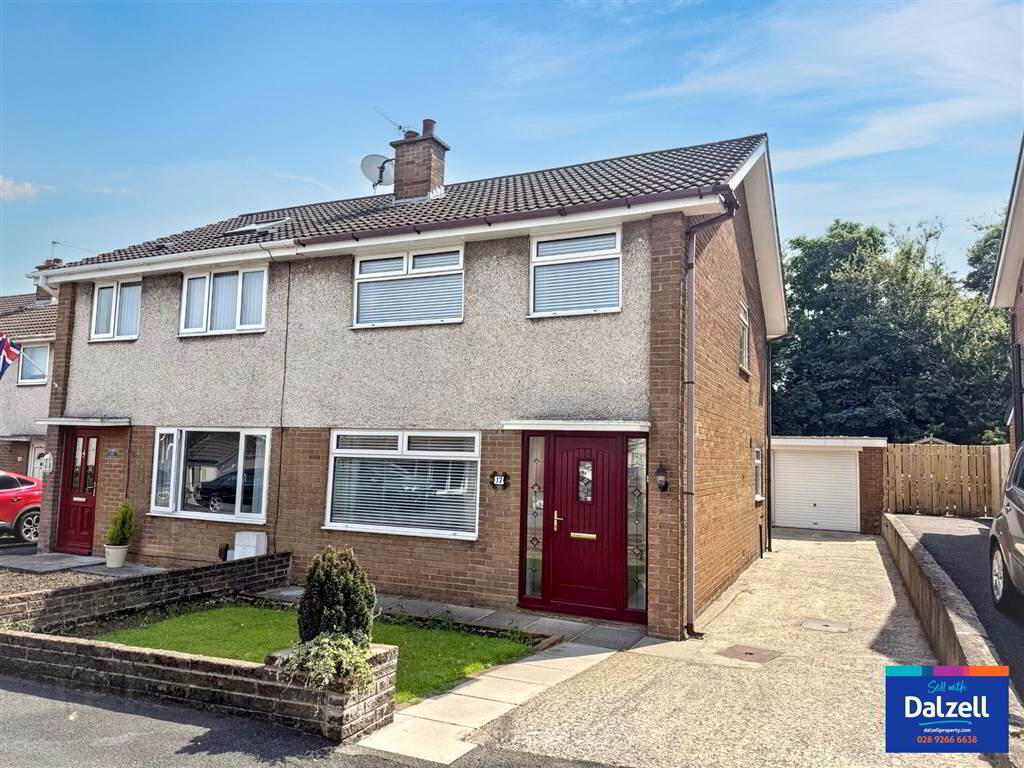 17 Thornleigh Park 1 of 16