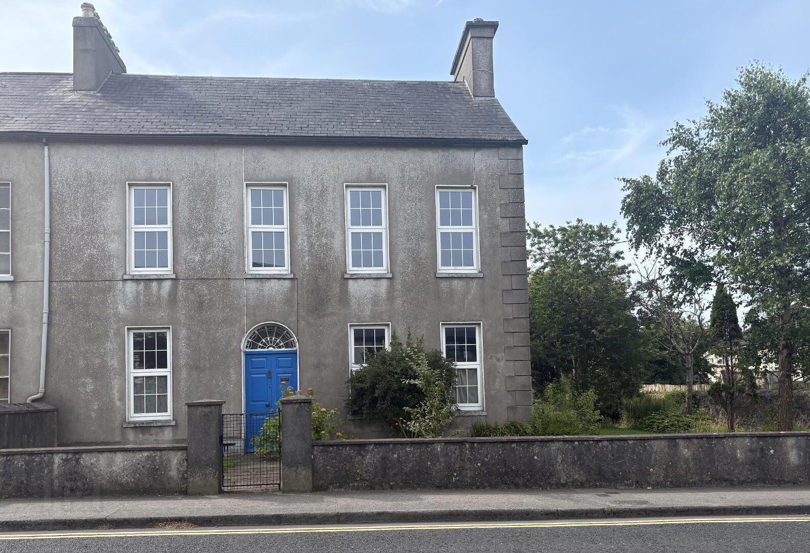 Thornhill House, Cullens Mews 1 of 18