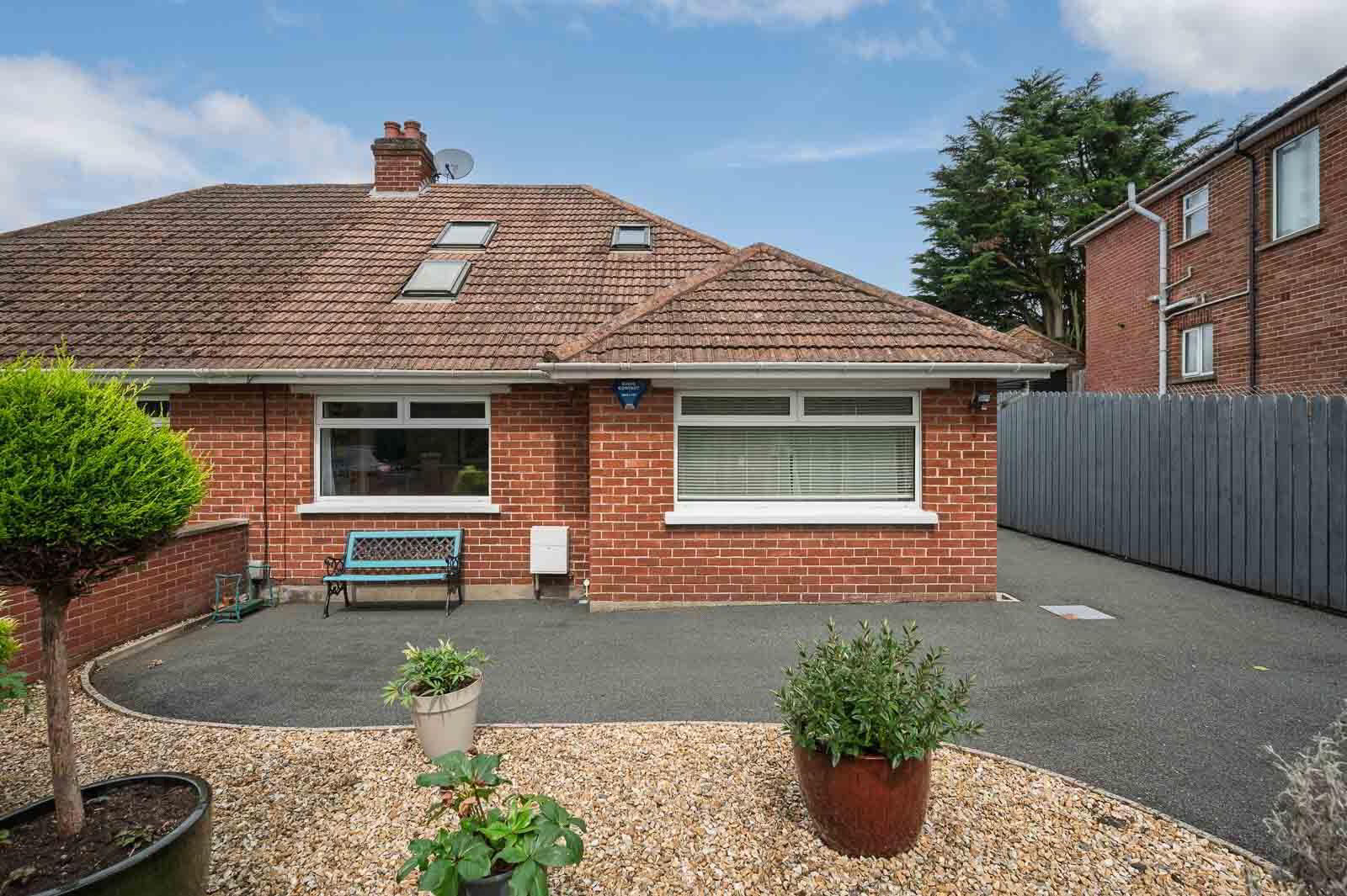 4 Lennox Avenue 2 of 32