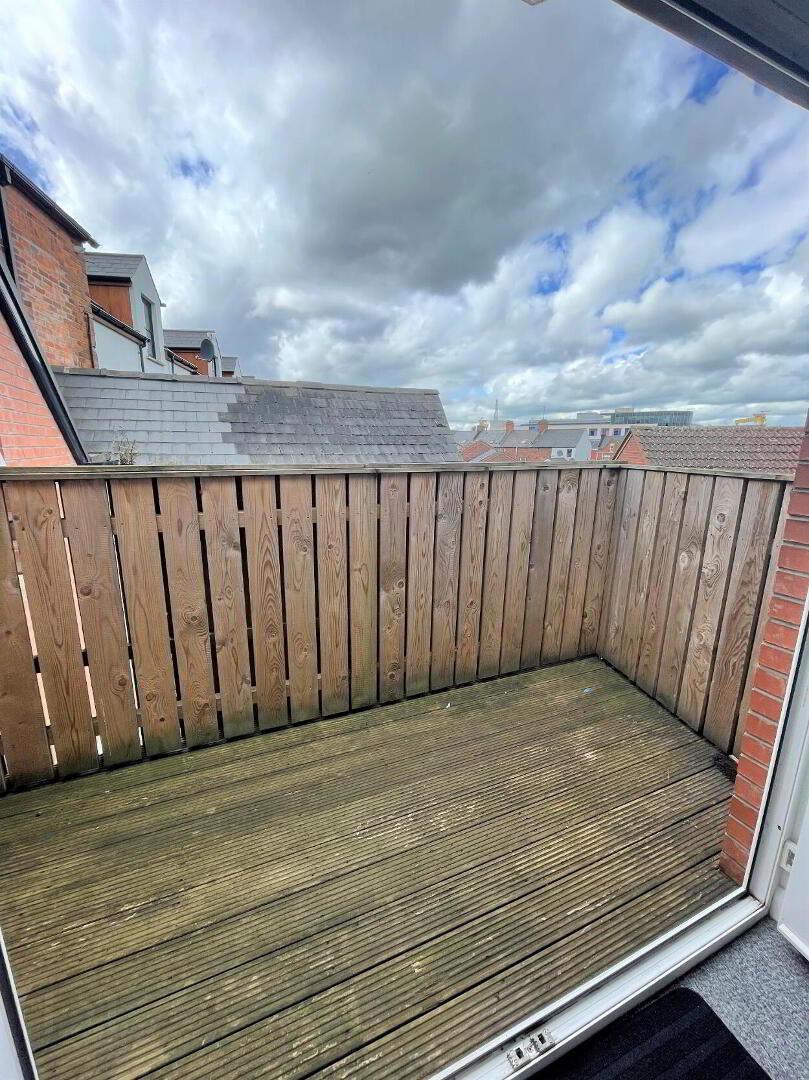 Apt 4, 42 - 46 Upper Newtownards Road 11 of 11