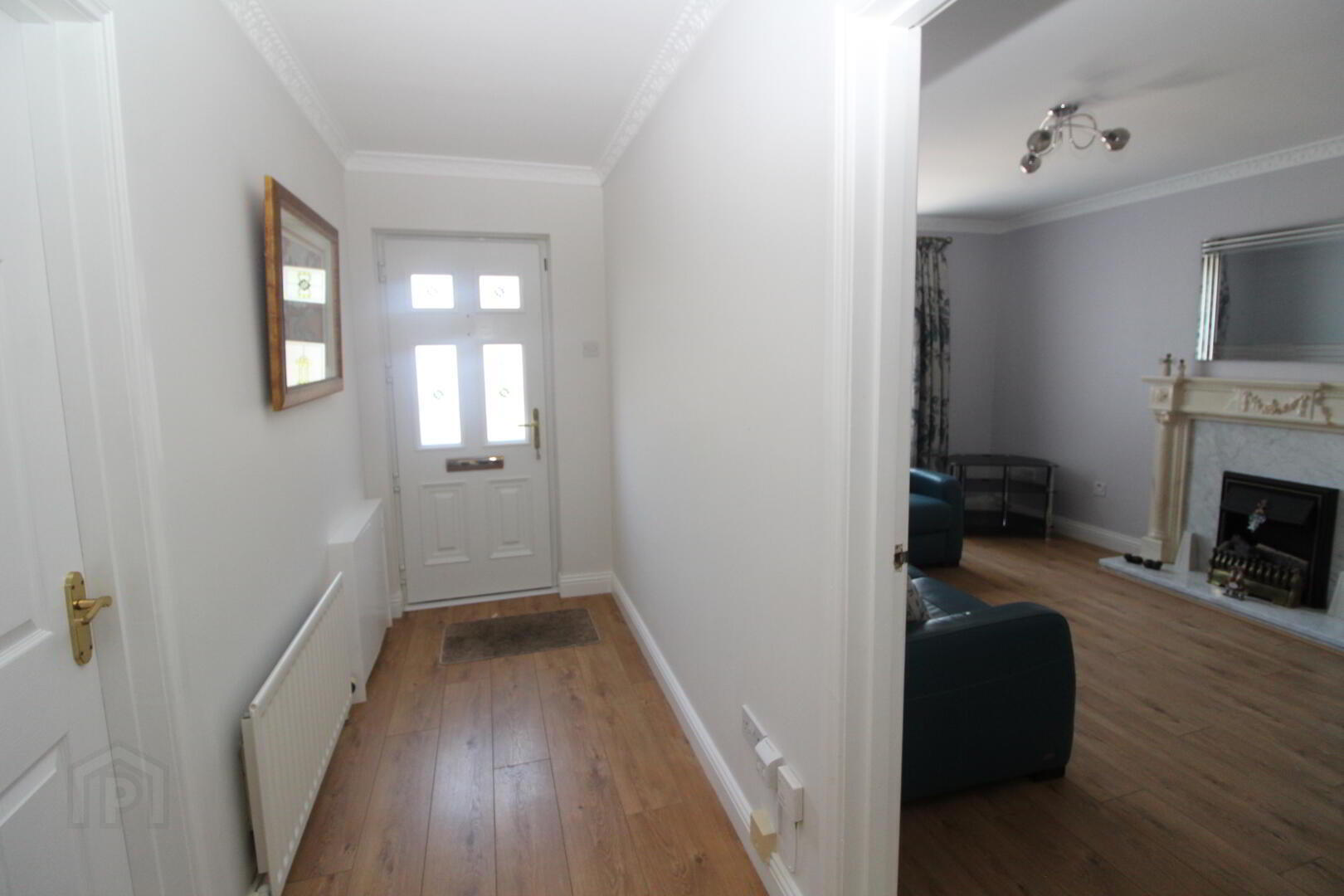 10 Orwood Mews 2 of 12