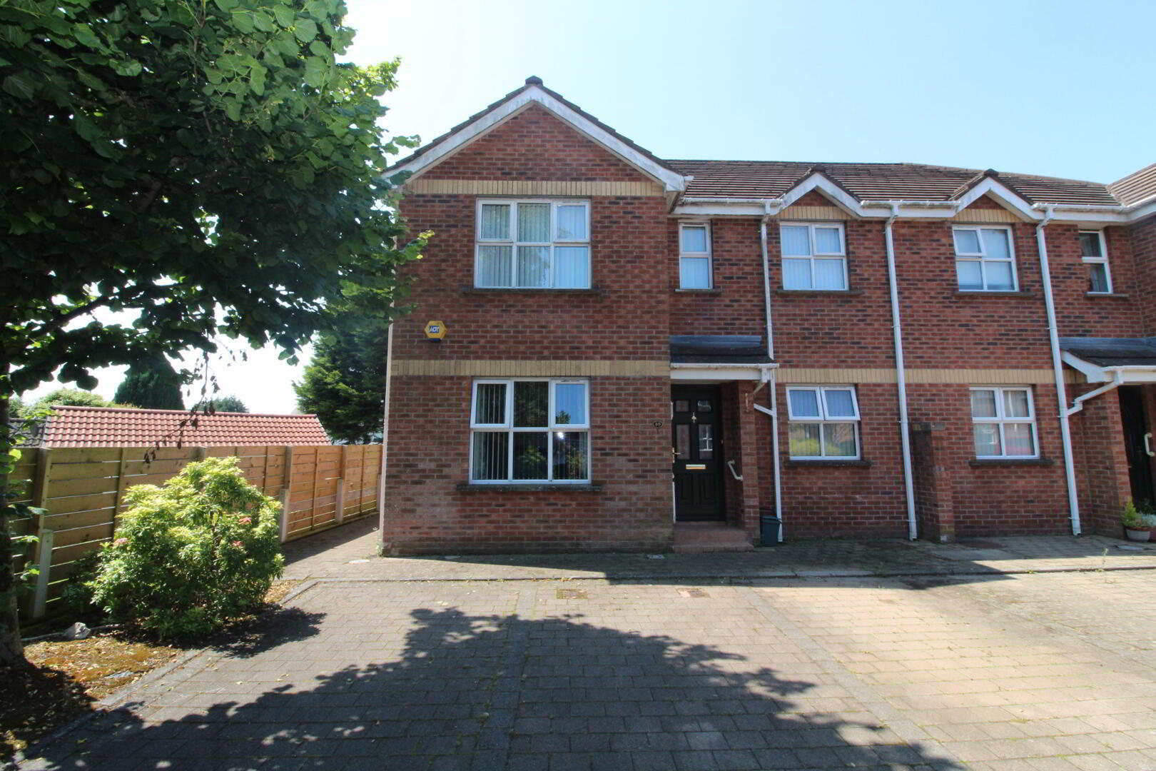 10 Orwood Mews 1 of 12