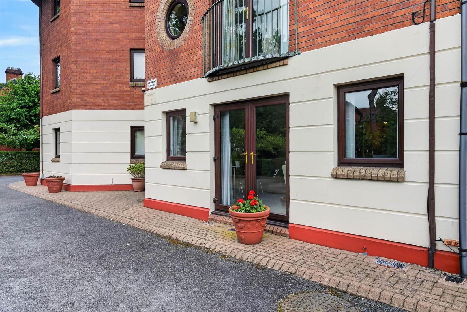 Apartment 5 The Hollies 109 North Road 3 of 22