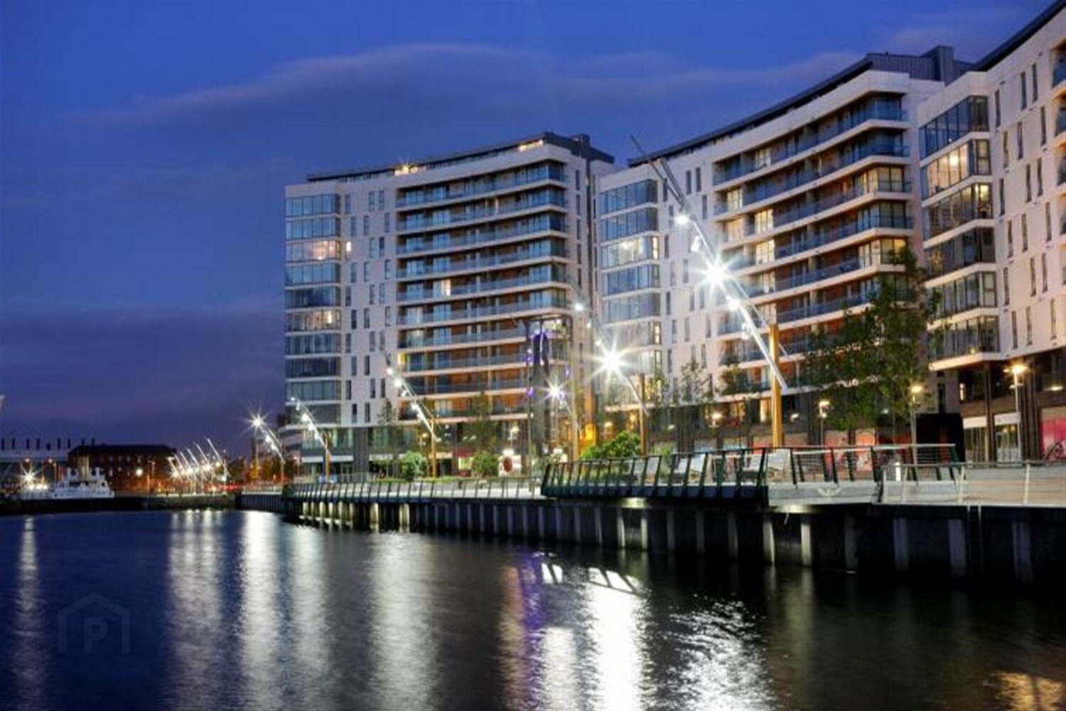 6-09 The Arc, 2f Queens Road 1 of 1