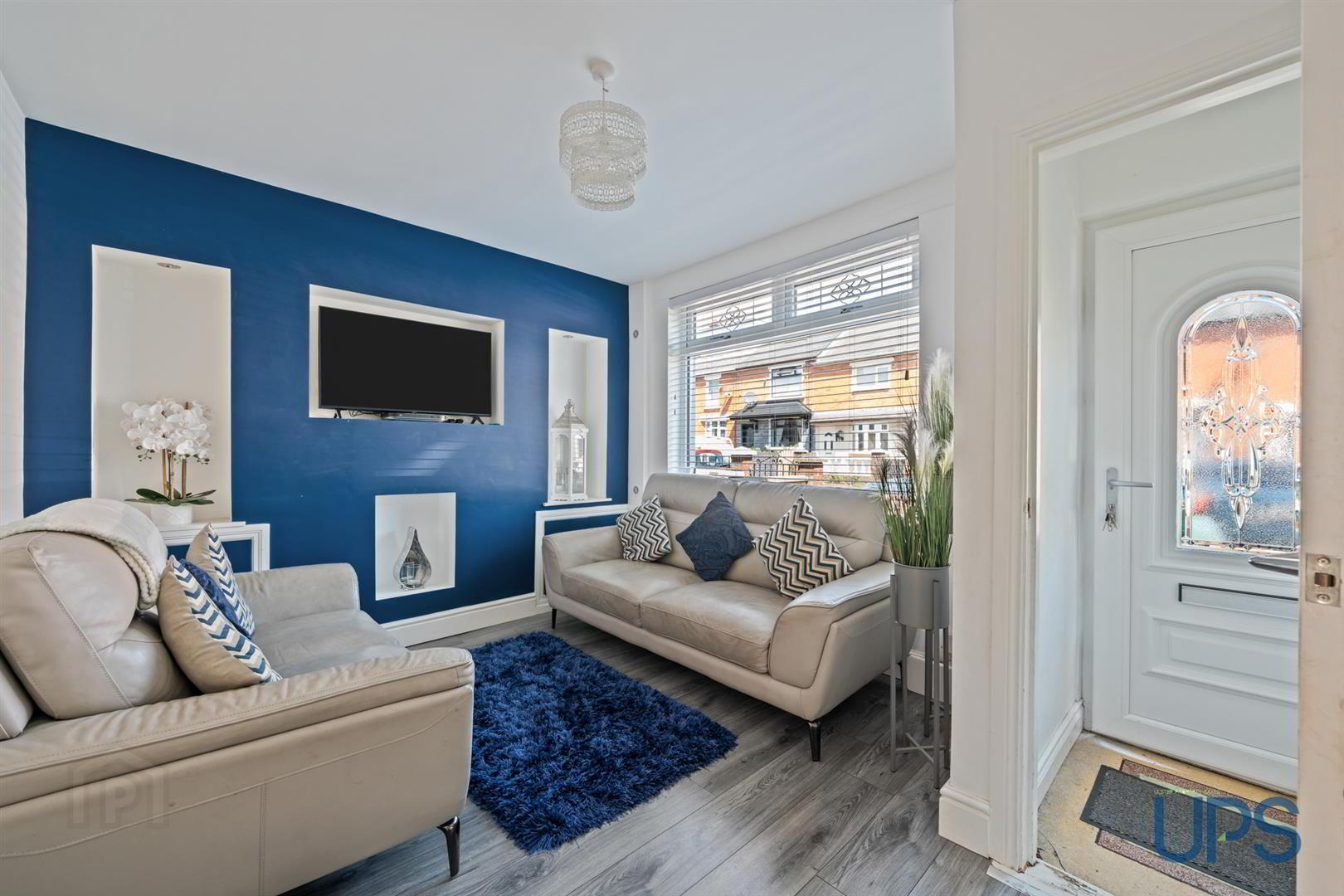 84 Locan Street 2 of 18
