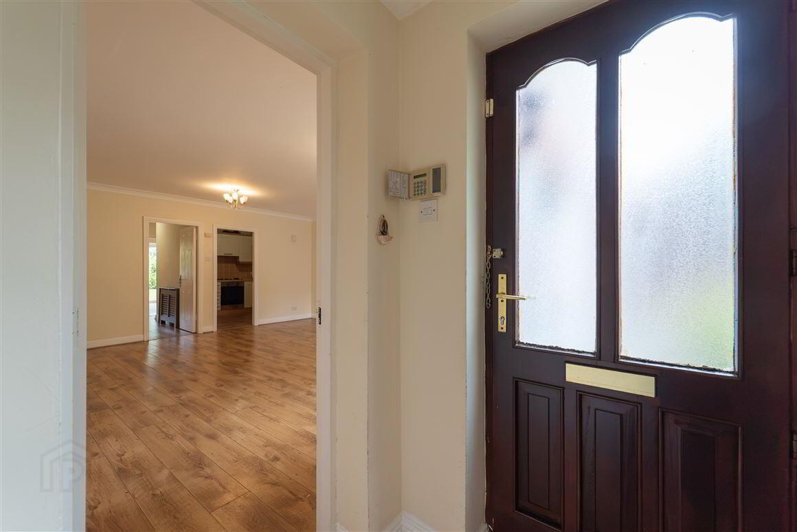 8 Carrigmore Manor 3 of 13