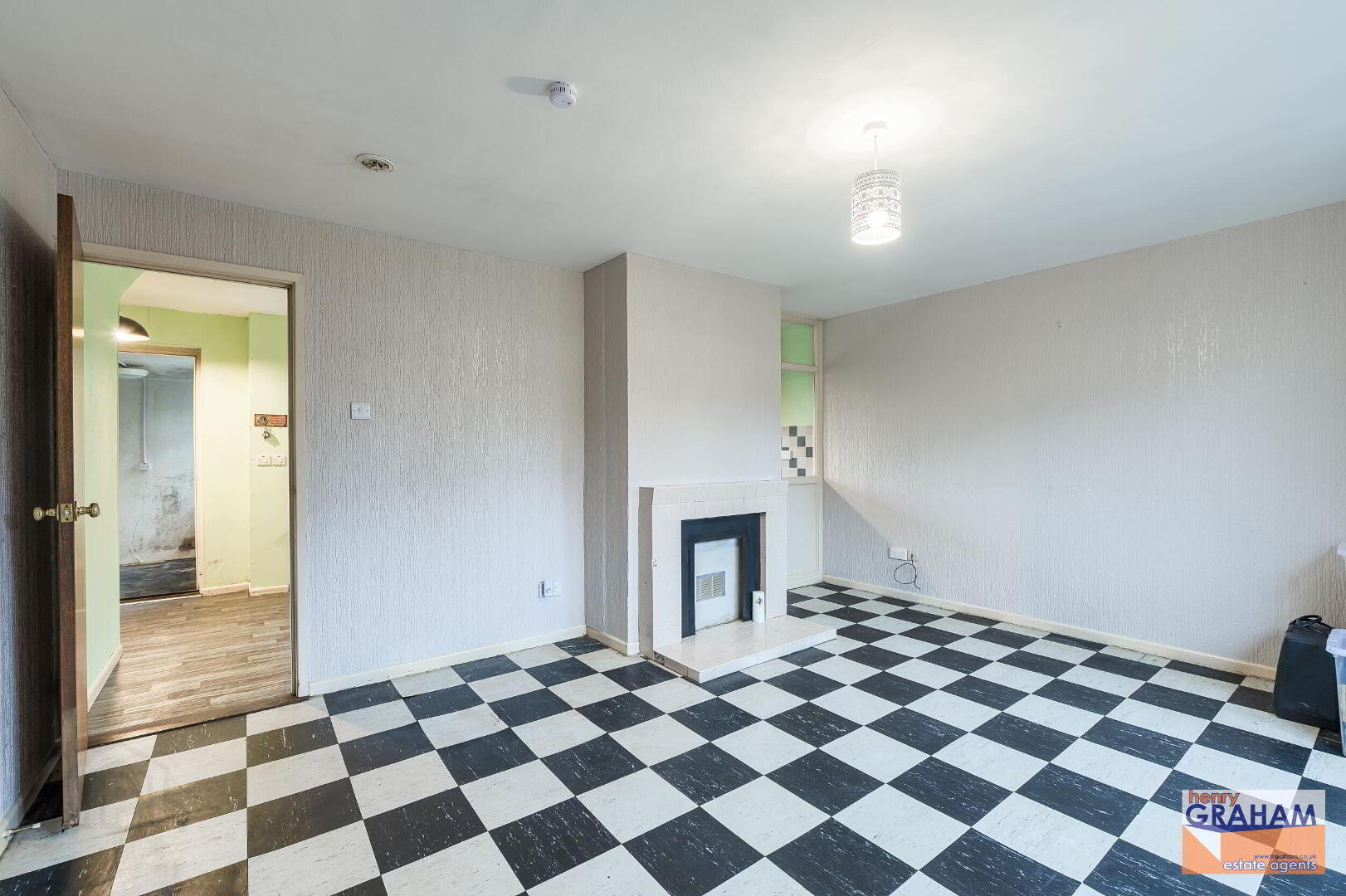 19 Camlin Park 3 of 18