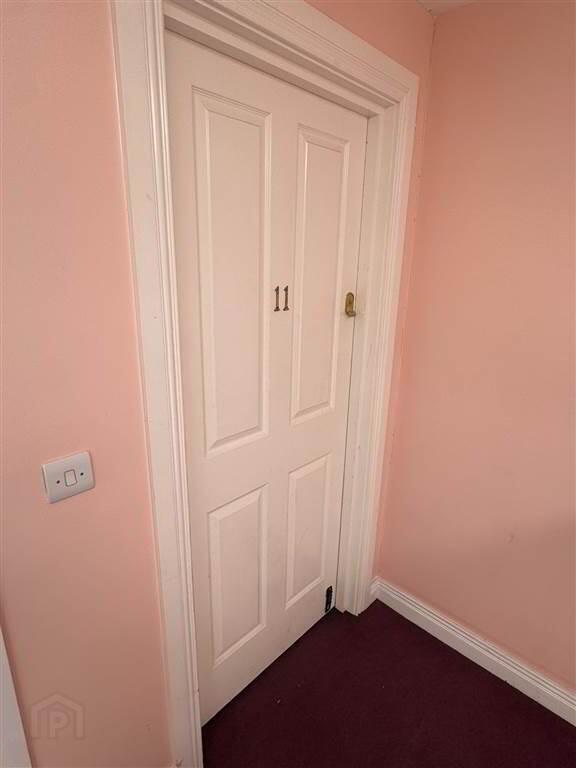 11 Lanyon Manor, Lanyon Manor, 2 - 4 Eglantine Place 2 of 13
