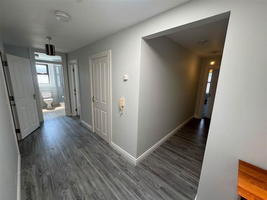 11 Lanyon Manor, Lanyon Manor, 2 - 4 Eglantine Place 3 of 13