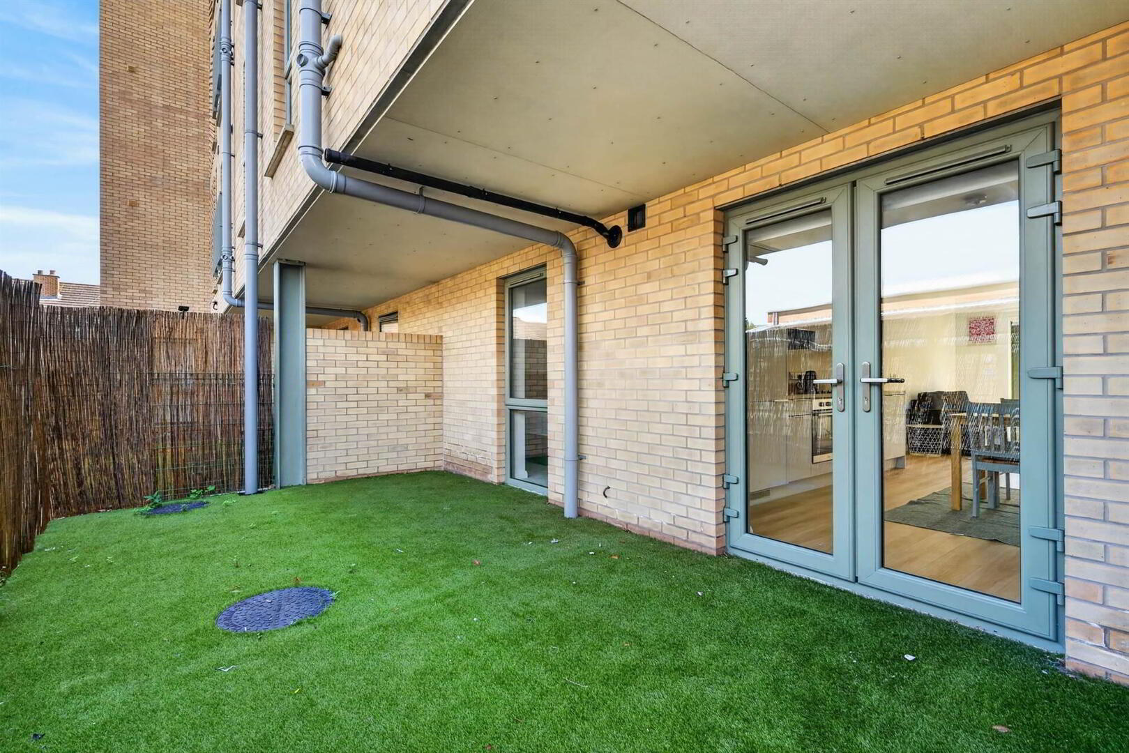 11, 31 Apsley Street 16 of 16