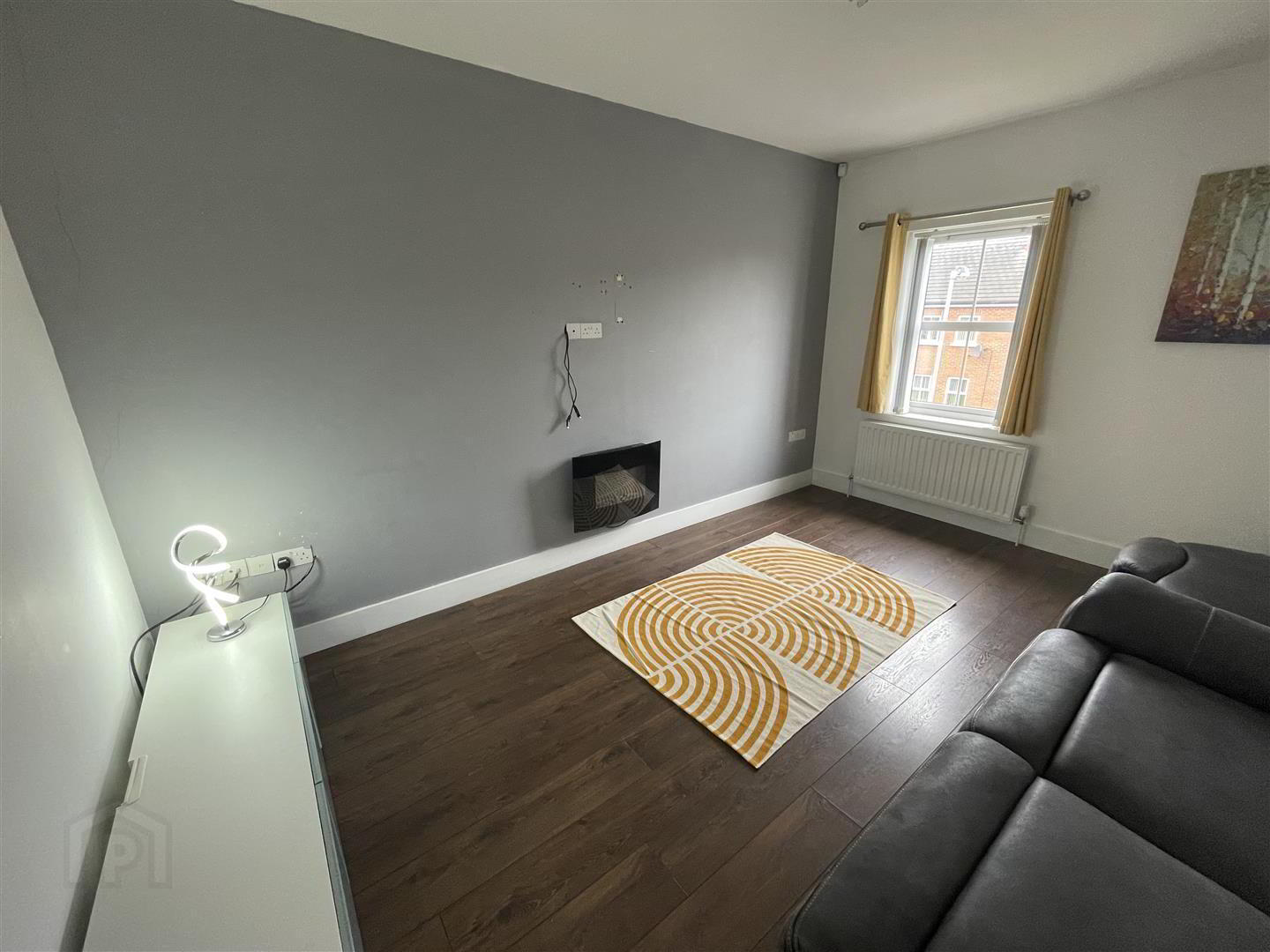 4c Rocksfield Way 2 of 7