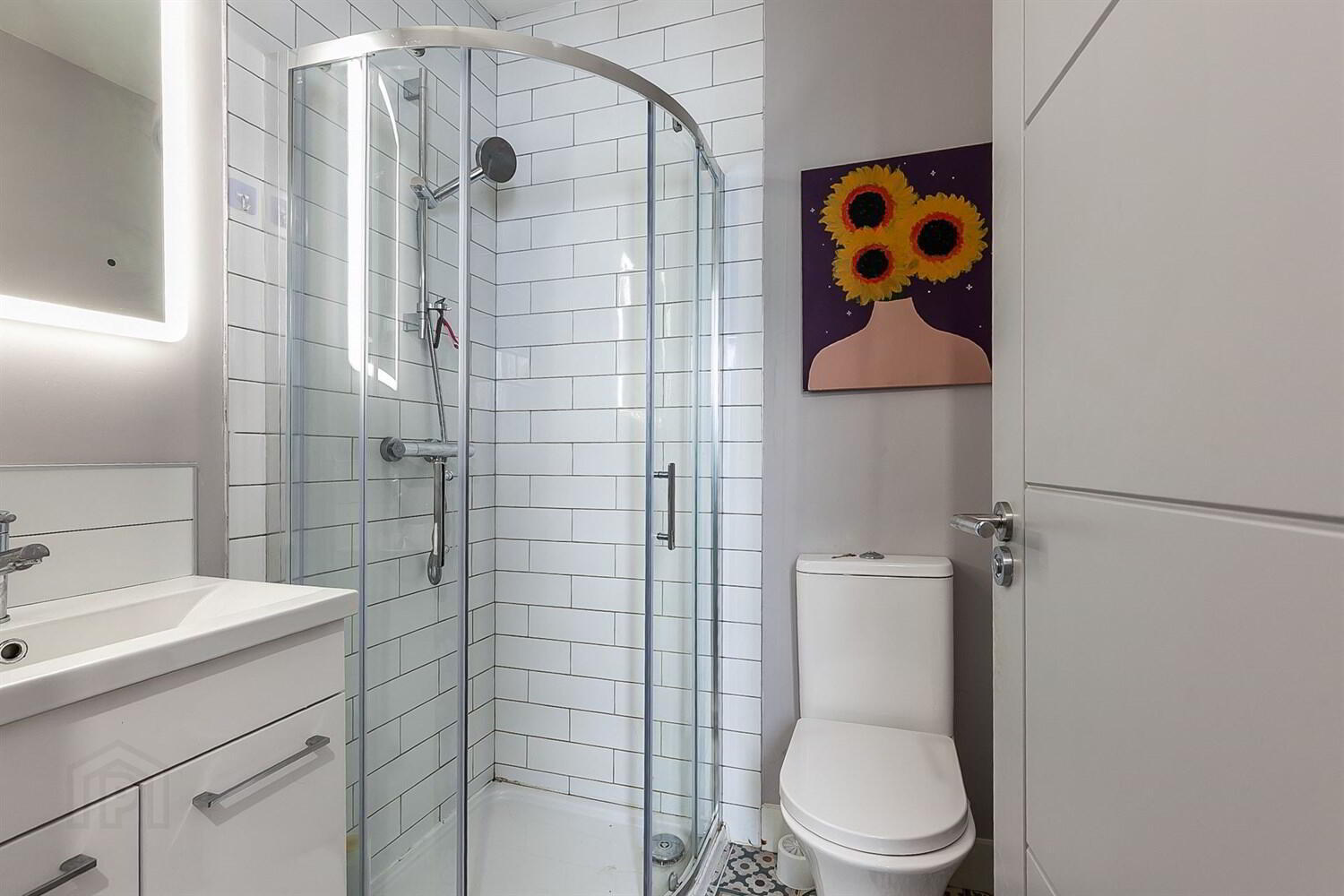 Apartment 2 153 Albertbridge Road 12 of 12