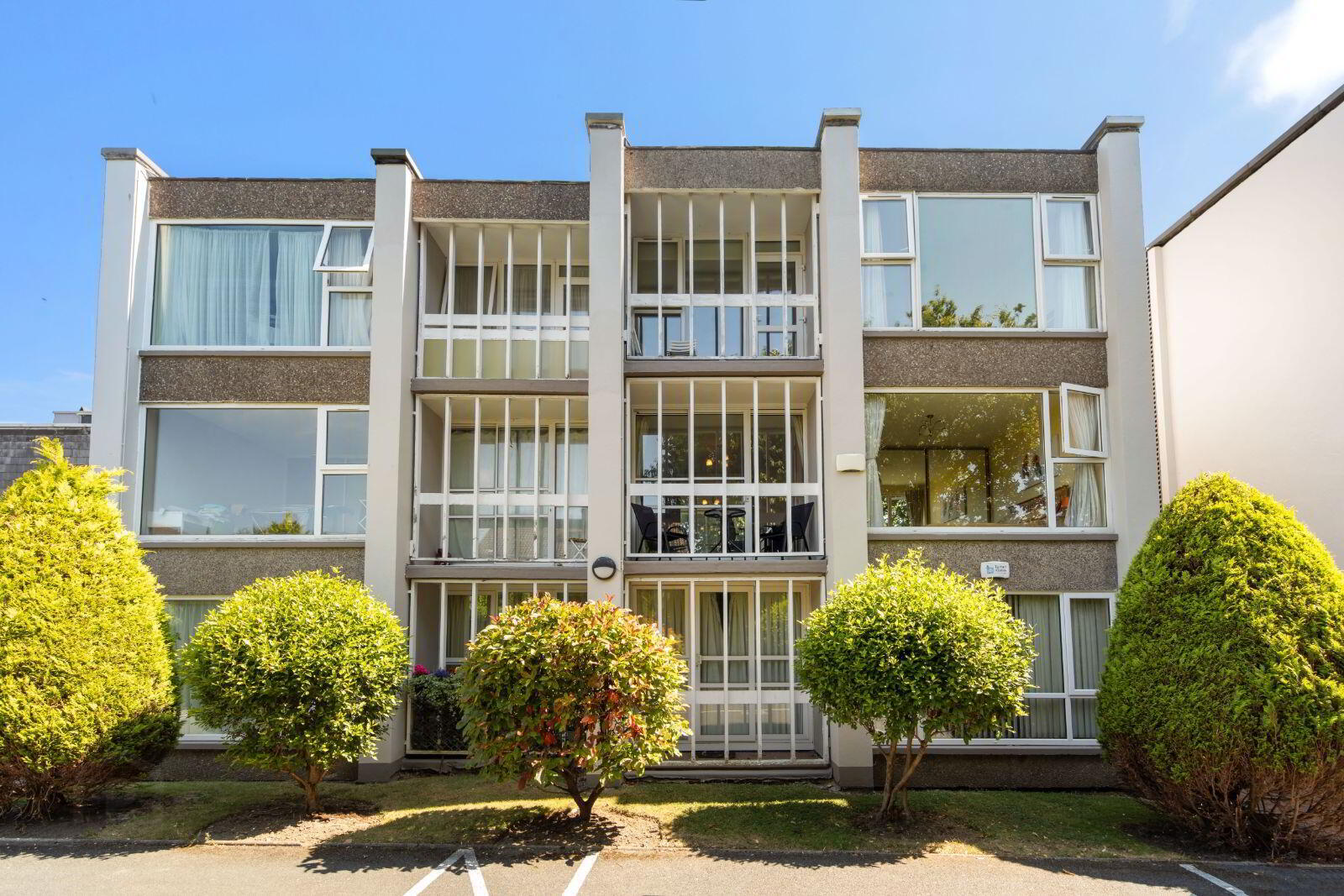 Apartment 26 Woodview Court 1 of 17