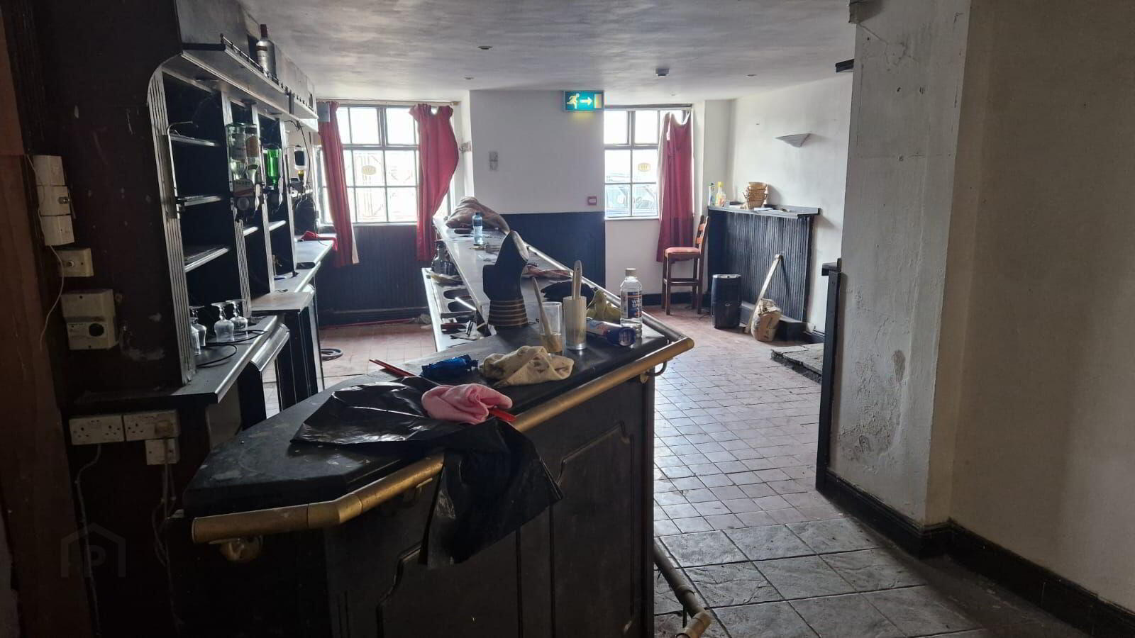 Butler's Bar 3 of 12