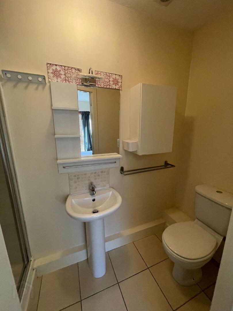 Myrtle House, Longfield Road 10 of 11