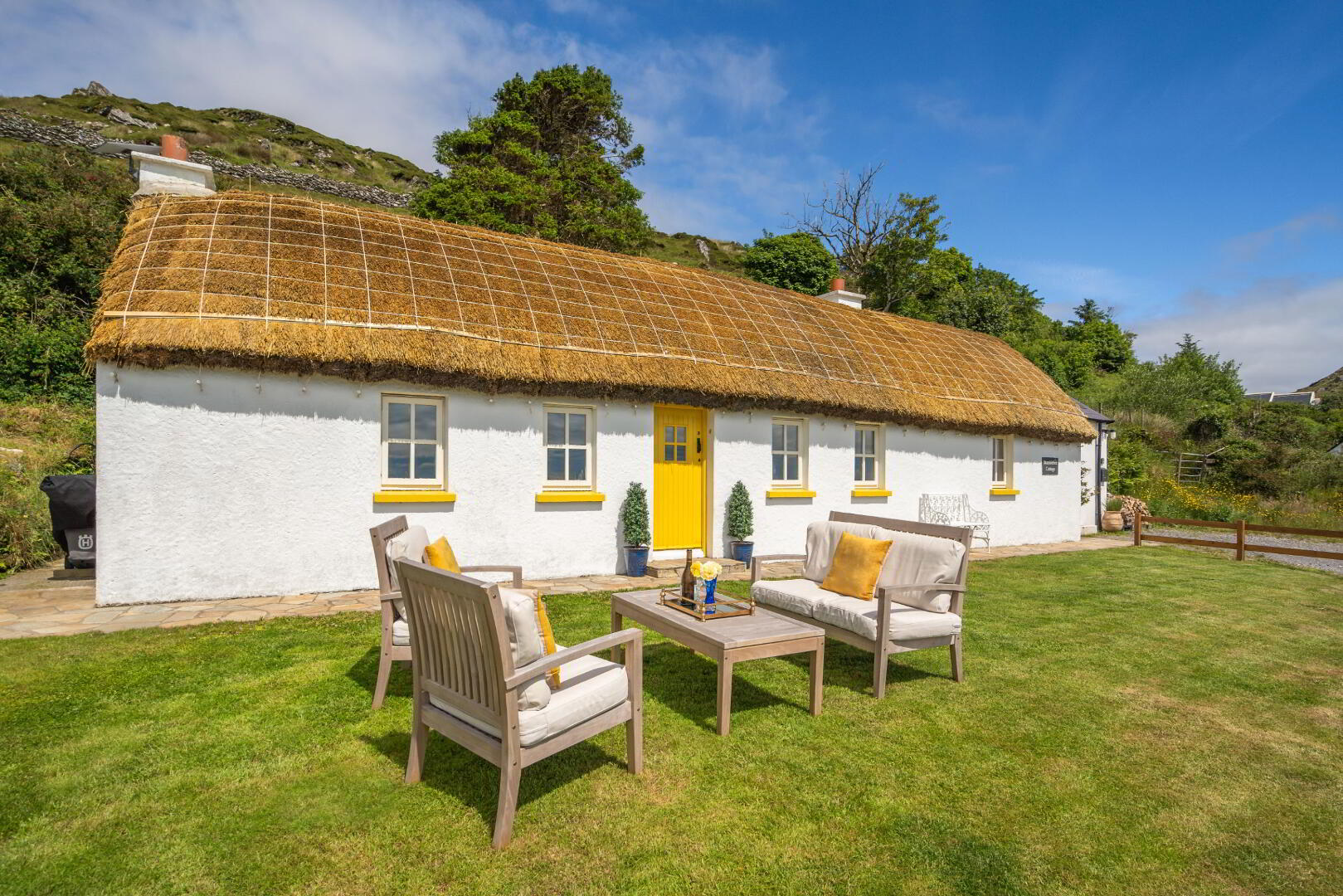 Bumblebee Cottage, Largysillagh 1 of 16